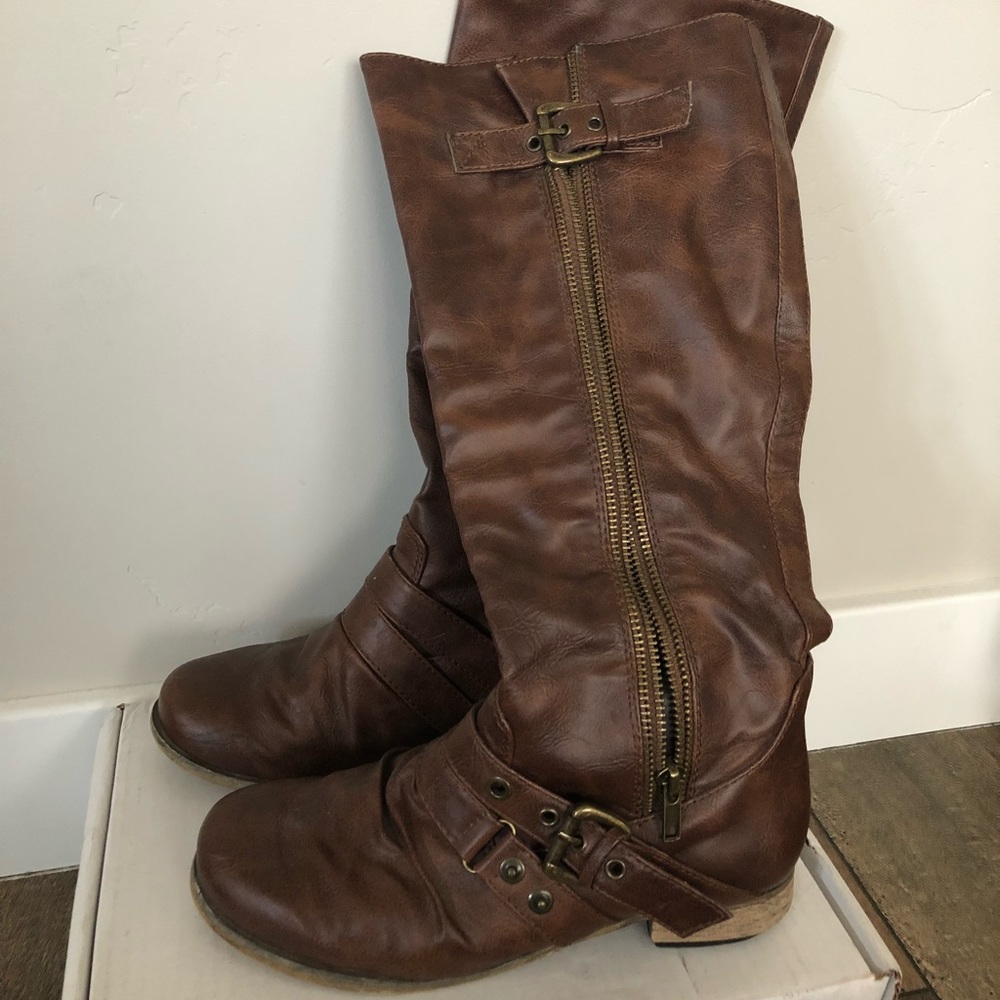 Brown boots
